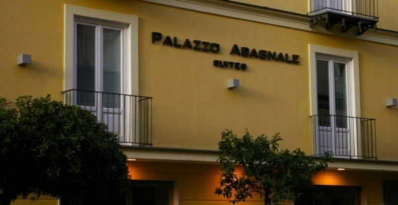 Palazzo Tritone & Abagnale Bed and Breakfast Sorrento Buitenkant foto