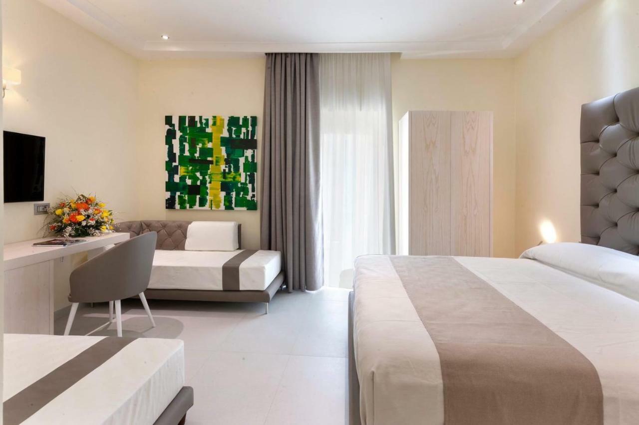 Palazzo Tritone & Abagnale Bed and Breakfast Sorrento Buitenkant foto