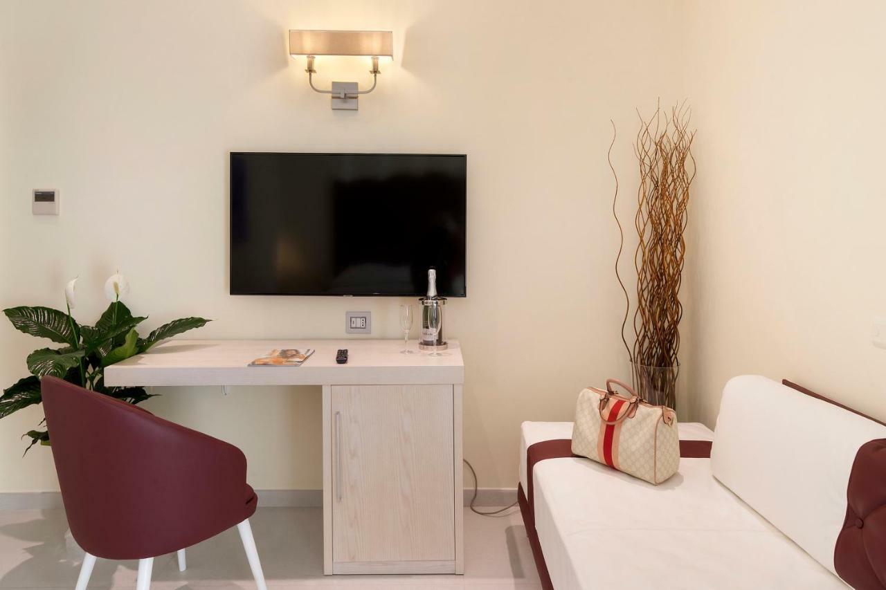 Palazzo Tritone & Abagnale Bed and Breakfast Sorrento Buitenkant foto