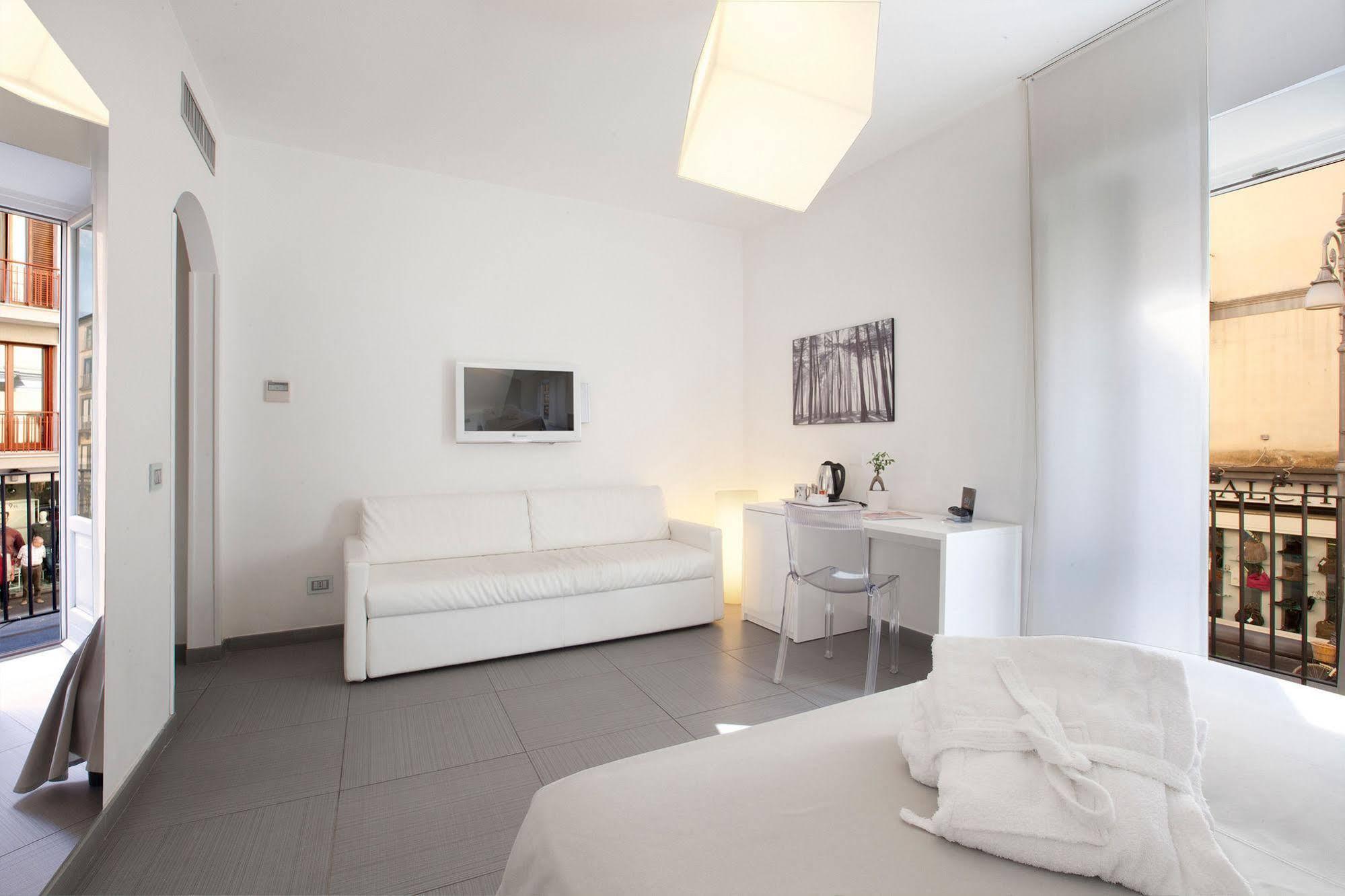Palazzo Tritone & Abagnale Bed and Breakfast Sorrento Buitenkant foto
